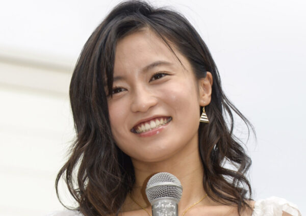 中田圭祐の好きな女性のタイプは小島瑠璃子で彼女は笑顔が可愛い女性